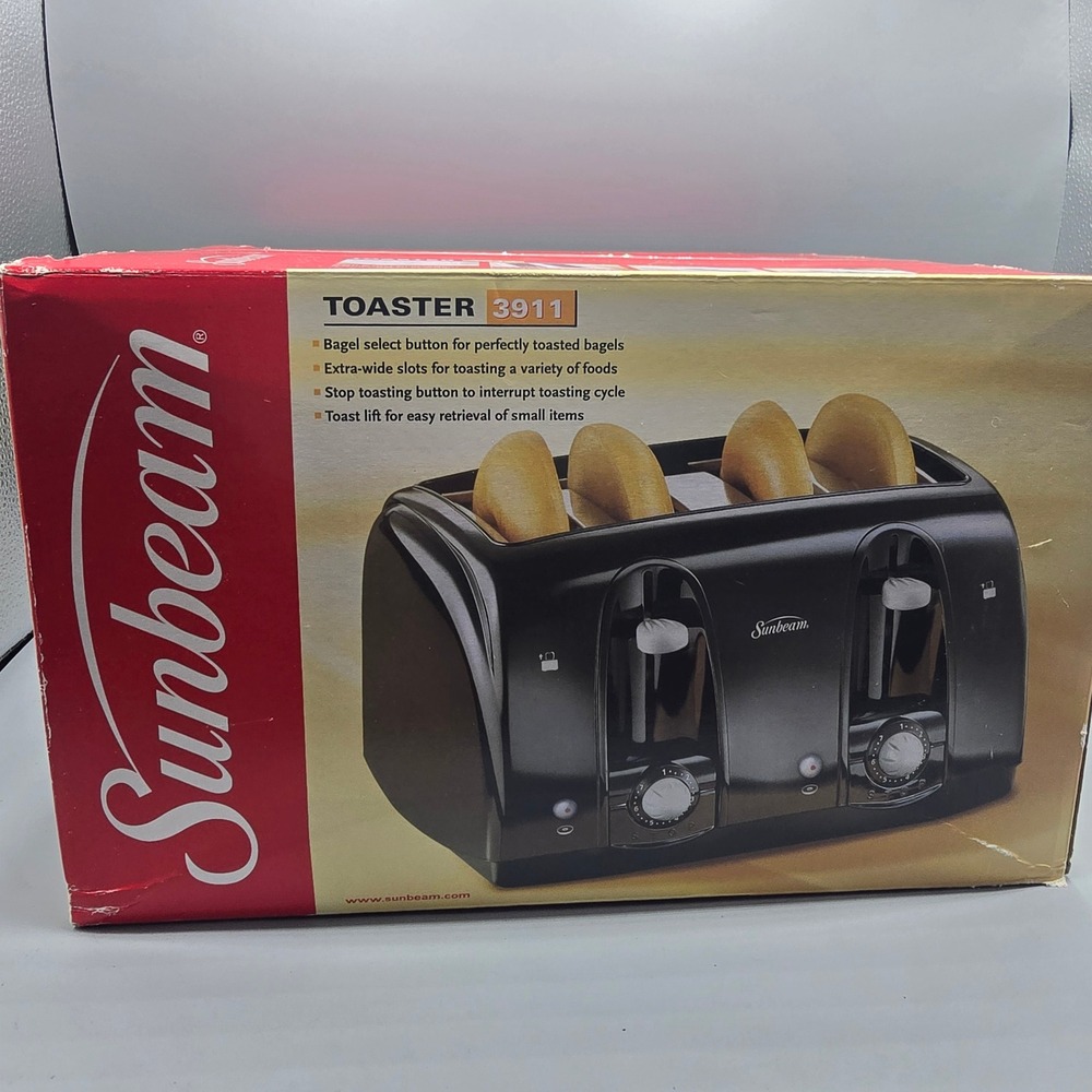 Sunbeam 3911 4-Slice Toaster Black Extra-Wide Slots Bagel Button New in Box